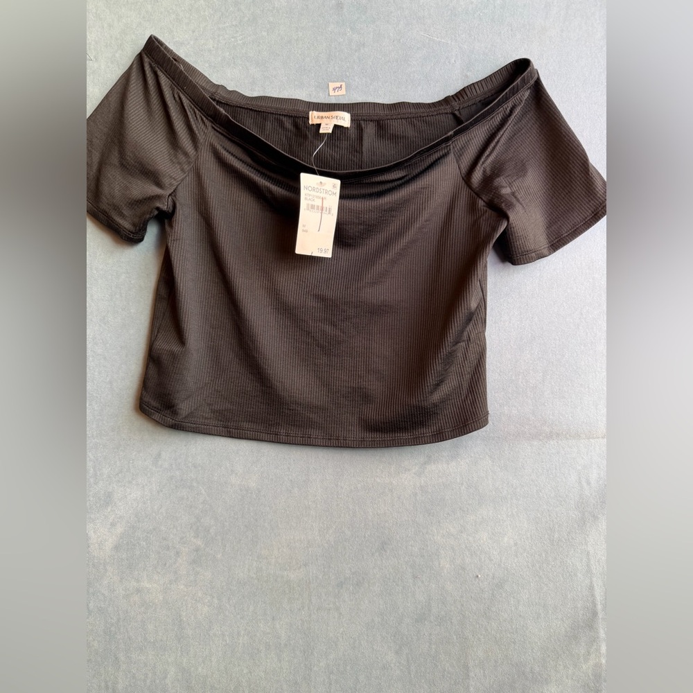 Nordstrom Urban Social NWT Black Ribbed Crop Top SIZE Medium‎